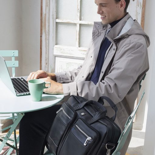 Notebook torba 42x31x11 cm  15,6" Stinger crna Gabol