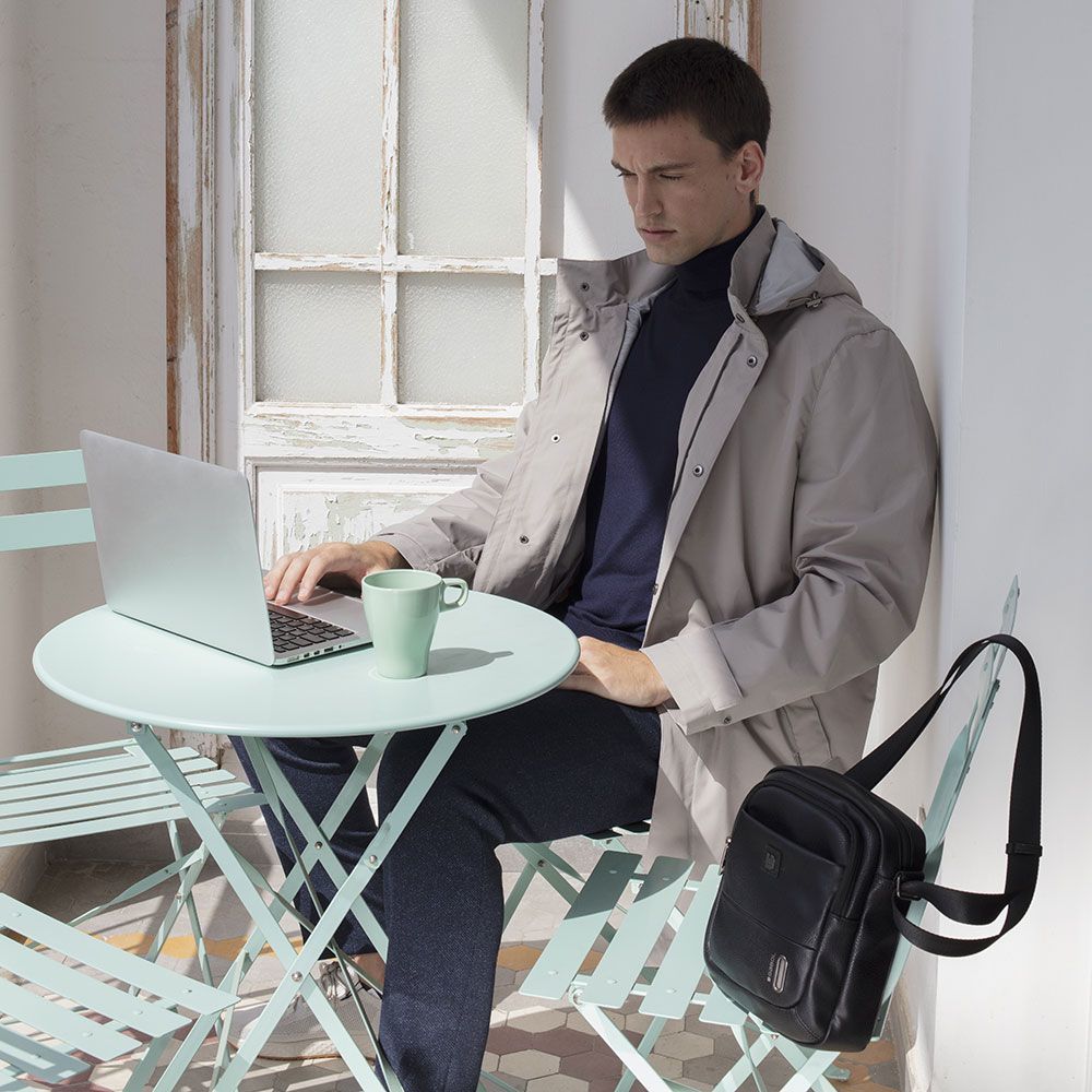 Torbica na rame muška 20x24x8 cm Snap crna Gabol - Slika 6